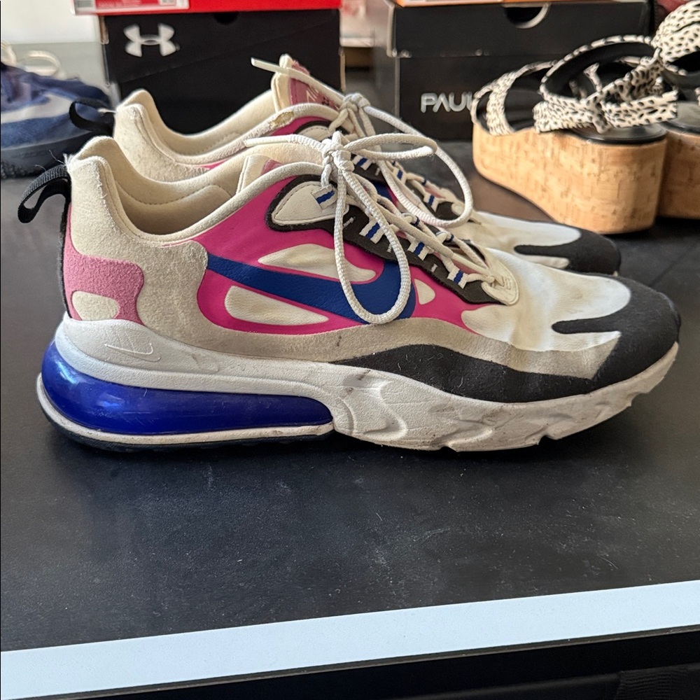 Nike Women's Multicolor Athletic Shoes